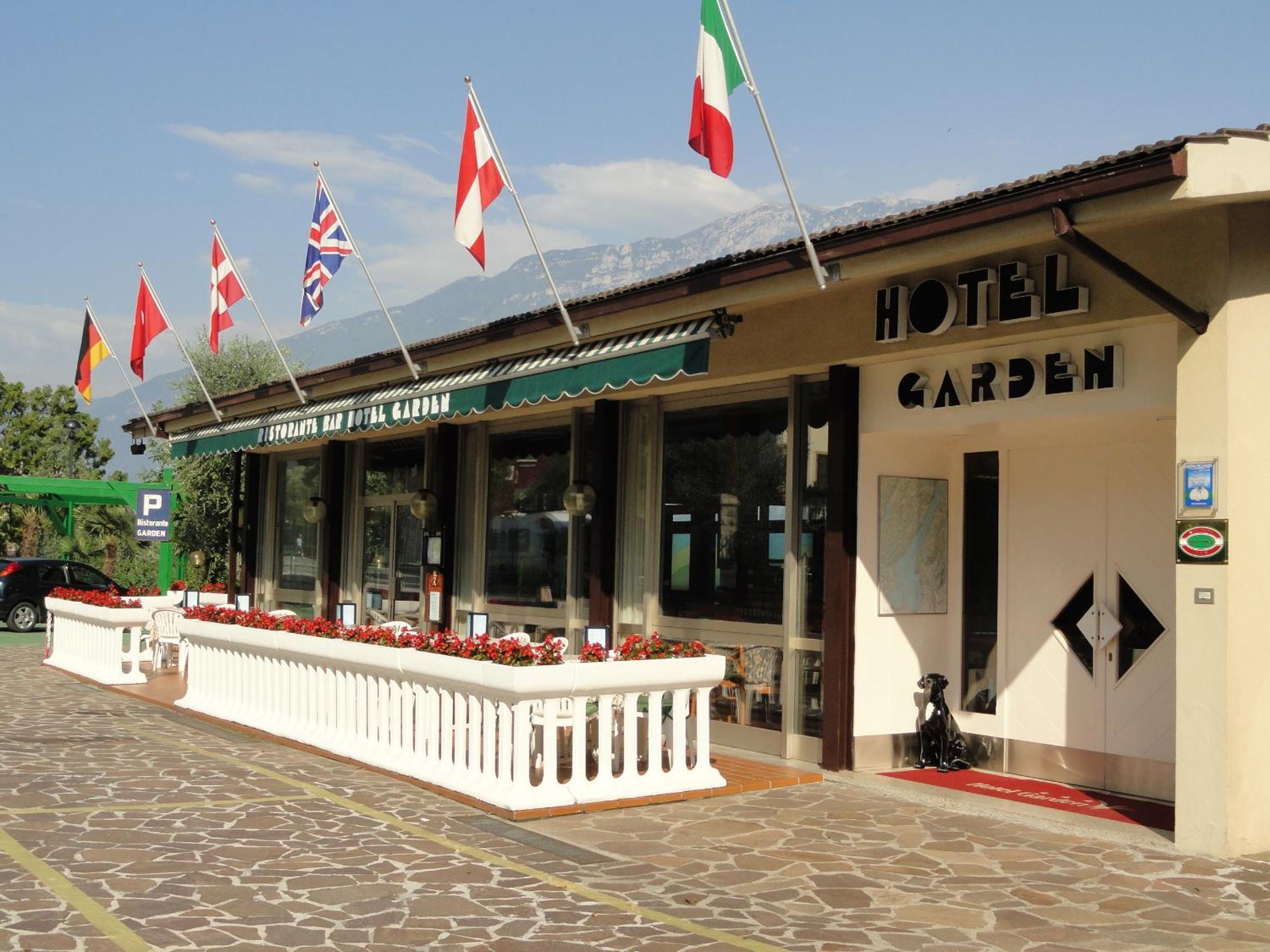 Hotel Garden Limone sul Garda Exterior photo