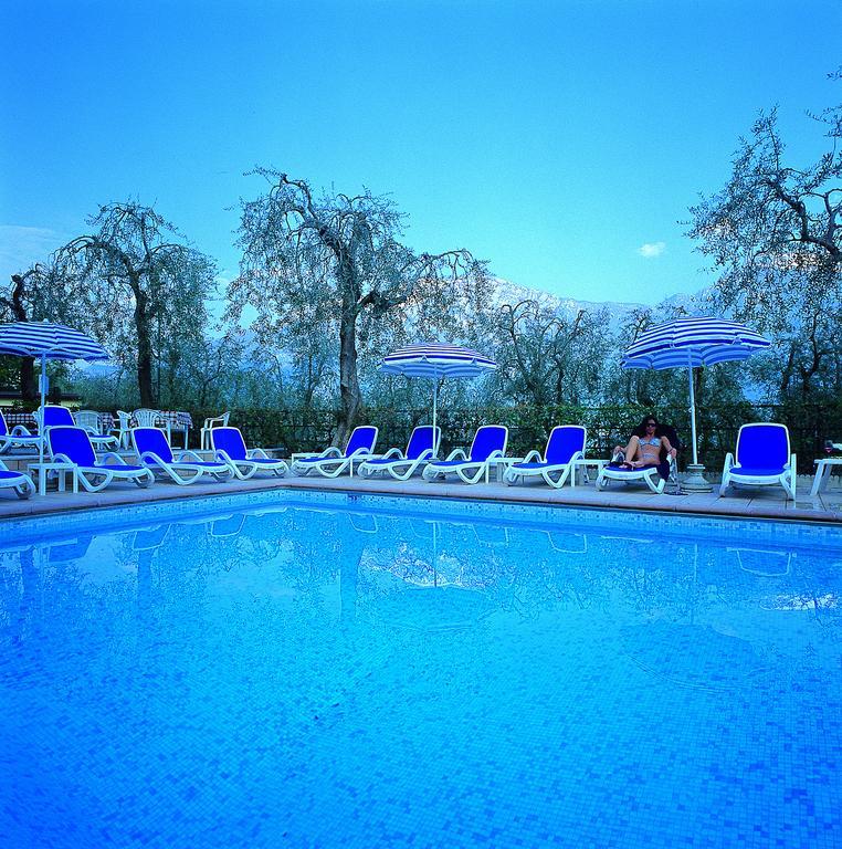 Hotel Garden Limone sul Garda Exterior photo