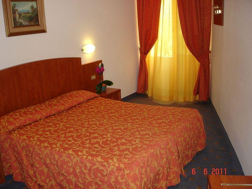 Hotel Garden Limone sul Garda Exterior photo